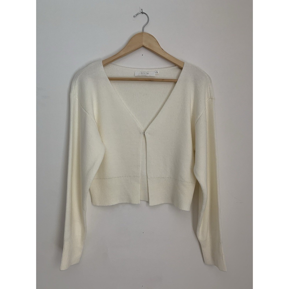 ASTR The Label Cardigan Sz S Cream Knit Hook And Eye V Neck Y2K Inspired Capsule